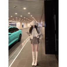 批发famouswang2025年秋季新款复古百搭美式学妹百褶格子<b class='q'>半身</b><b class='q'>短裙</b>女
