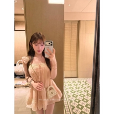 批发Lukira 仲夏凉凉裙 粉色天丝方领小飞袖<b class='q'>连衣裙</b>女夏季蕾丝<b class='q'>拼接</b>短裙