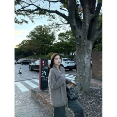 批发im向 罗马画报 羊毛拉绒无扣慵懒针织<b class='q'>开衫</b>女秋宽松中长款毛衣外套