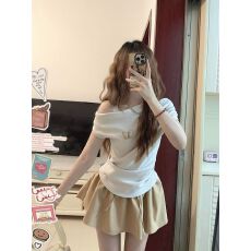 批发一整套纯欲辣妹斜肩上衣搭配<b class='q'>蓬蓬</b><b class='q'>短裙</b>套装女2025夏季