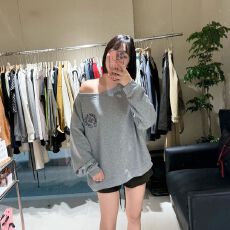 批发韩版斜领印花长袖宽松套头<b class='q'>卫衣</b><b class='q'>女</b>