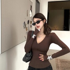 批发260克人棉 美式印花拉链v领T恤女秋季打底衫小个子黑色长袖上衣