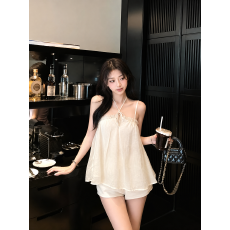批发实拍纯欲少女风挂脖露背花苞吊带<b class='q'>夏</b>季时尚无袖收腰蓬蓬仙女上衣
