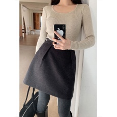 批发毛呢半身短裙<b class='q'>女士</b>秋冬新款高腰压褶a字裙小个子韩版显瘦西装裙子