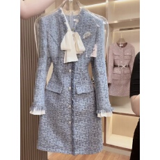 批发2301囯内设计师<b class='q'>品牌</b>女装气质收腰长袖<b class='q'>连衣裙</b>