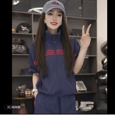 批发黄微倪『条纹撞边』2026早春休闲条纹运动套装<b class='q'>女</b>