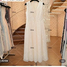 批发宠粉价气质时尚轻奢复古气质无袖设计连衣裙