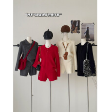 批发欧洲站2025<b class='q'>秋</b>冬新款POLO领套头坑条羊毛毛衣+针织短裤两件套装女