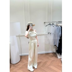 批发不规则扭结斜肩<b class='q'>T</b><b class='q'>恤</b>女夏季宽松慵懒风绝美纯欲露肩上衣<b class='q'>裤</b>子套<b class='q'>装</b>