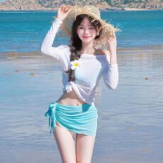 批发新款性感聚拢比基尼女游泳衣带罩衫显瘦辣妹度假绝美泡温泉泳装