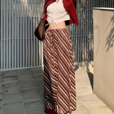 批发设计感小众条纹半身裙女<b class='q'>夏</b>季度假风新款松紧腰显瘦包臀a字长裙女