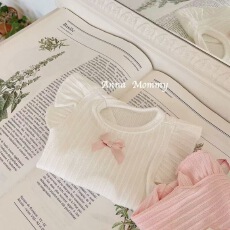 批发跨境萌宠春夏狗狗猫咪<b class='q'>衣服</b>超萌宠物连衣裙飞袖背心泰迪比熊小型犬