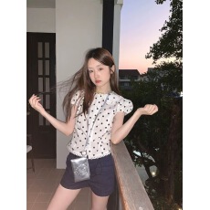 批发韩系复古甜美白色波点娃娃领短袖衬衫女