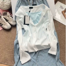 批发蓝白色假两件开衫女夏季设计感修身百搭连帽防晒衣<b class='q'>短外套</b>