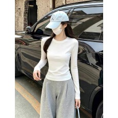 批发白色正肩圆领长袖<b class='q'>T</b><b class='q'>恤</b>女秋季韩版修身收腰百搭纯色内搭打底衫上衣