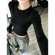 批发2026年秋季黑色圆领基础款上衣女修身显瘦长袖弹力内搭<b class='q'>百搭</b>打底衫