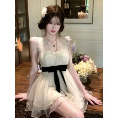 批发法式精美千金风挂脖连衣裙女2026新款蝴蝶结设计感夏日温柔小裙子