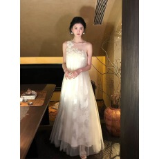 批发从一时刻花满枝轻奢感网纱无袖连衣裙