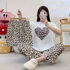 批发新款夏季三件套睡衣女简约圆领套头舒适仿棉家居<b class='q'>服</b>