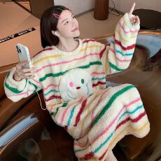 批发<b class='q'>冬</b>季新款睡衣女长毛绒280g圆领套头长袖睡裙可爱保暖舒适家居服