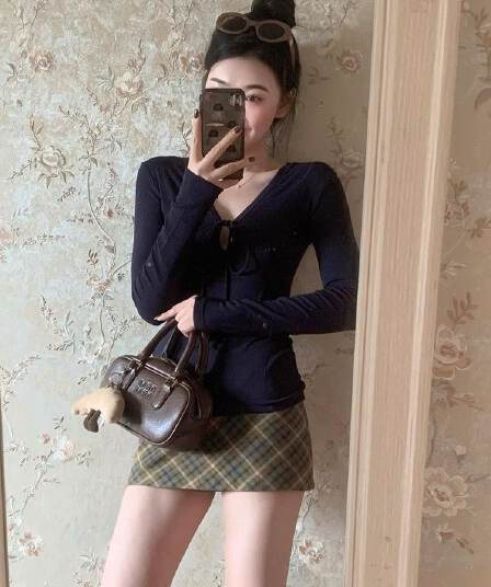 원본 품질 260 그램 사람들 면 순수한 욕망 바람 핫걸 V넥 스트랩 긍정적 인 어깨 긴팔 티셔츠 여성 가을
