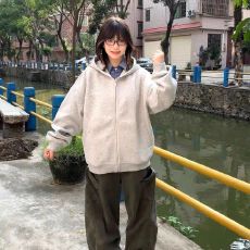 批发原版做工尺寸（铁拉链+绣花+订珠+内抽）美式复古钉珠连帽开衫