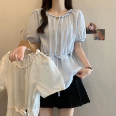 批发浅蓝色串珠收腰短袖衬衫女2026夏季大码胖mm中长款正肩娃娃衫上衣