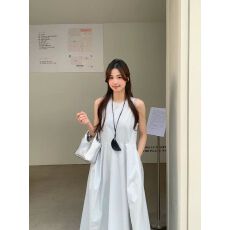 批发2026夏季新款法式简约圆领无袖连衣裙休闲连衣裙