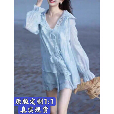 批发2025夏季新款设计感气质显瘦遮肉蕾丝拼接遮阳透气上衣+花边短裤