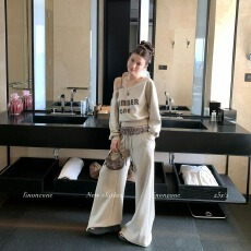 批发纯棉华棉原版面料原版做工撞色斜肩字母卫衣拼接休闲长裤<b class='q'>套装</b>女秋