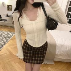 批发辣妹v领蕾丝拼接<b class='q'>长袖</b><b class='q'>打底衫</b>女