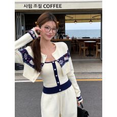 批发女装新款秋冬季杏白撞色可爱猫咪吊带加毛衣开衫女百搭时尚两件套