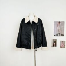 批发高级感复古皮毛一体羊羔毛外套女冬季新款宽松加绒加厚上衣服