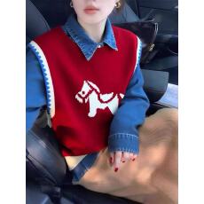 批发红色马年提花外搭叠穿针织<b class='q'>马甲</b>背心女2025秋冬季新年穿搭绝美上衣