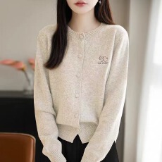 批发2026新款大象刺绣针织开衫外套女春秋洋气<b class='q'>大码</b><b class='q'>女装</b>上衣秋冬毛衣