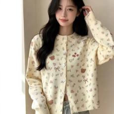 批发韩系碎花小熊针织开衫女秋季新款毛衣外套显瘦百搭<b class='q'>甜美</b>减龄上衣潮