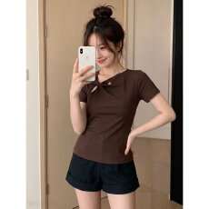 批发夏季正肩短袖t恤收腰显瘦短袖修身扭结上衣<b class='q'>大码</b>咖色内搭打底衫女