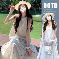 批发新款韩系巨好看无袖背心减龄温柔碎花套装