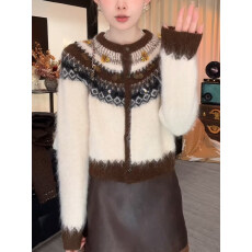 批发超好看圆领长袖毛衣<b class='q'>针织</b><b class='q'>开衫</b>女秋冬季新款高级独特漂亮设计感上衣