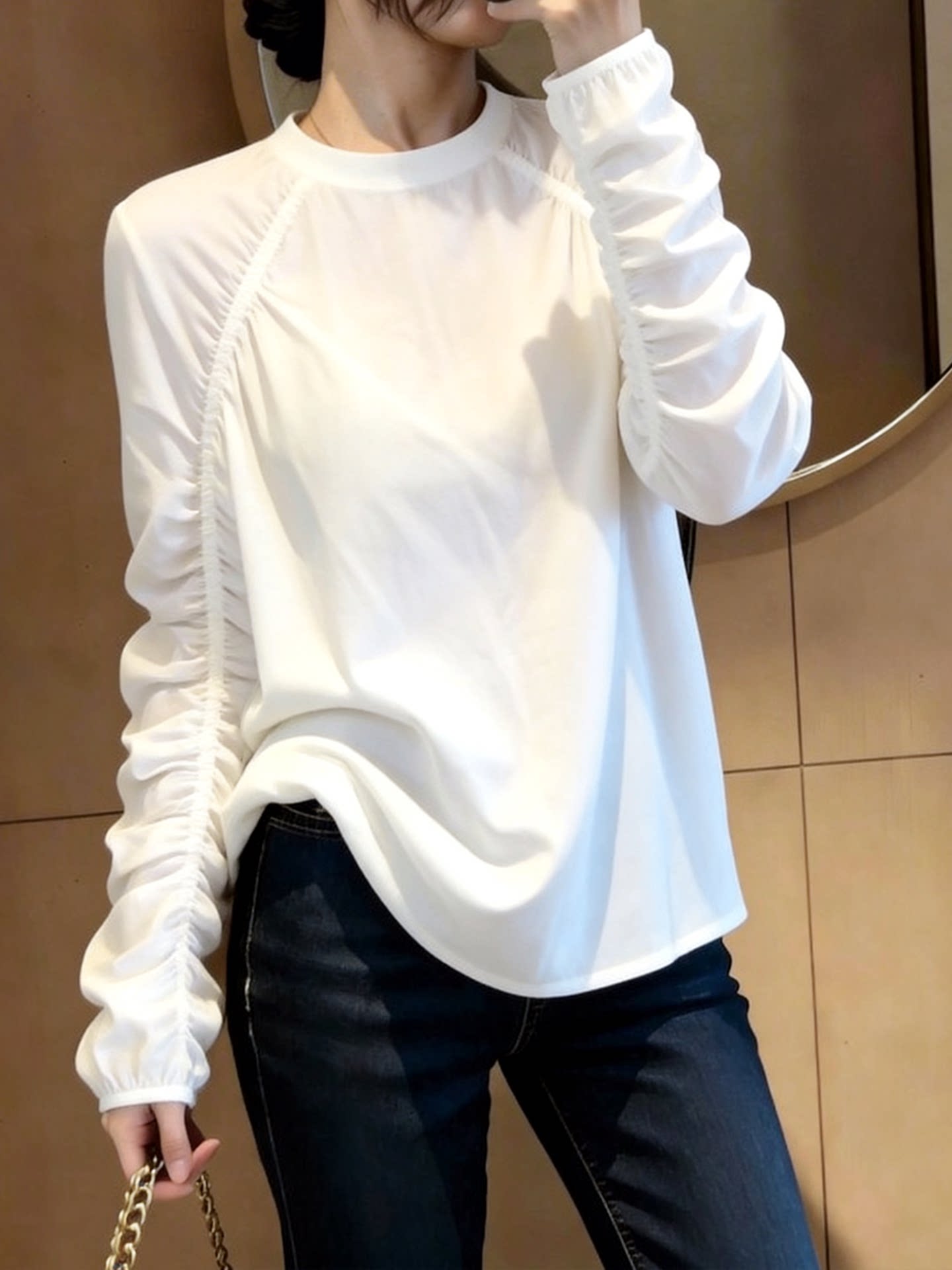 BY31481# 松弛感高级感百搭休闲清冷褶皱白色上衣女秋季日常打底衫长袖  服裝批發女裝批發服飾貨源
