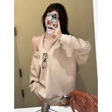 批发法式气质高级修身显瘦挂脖吊带连衣裙+慵懒风连帽<b class='q'>卫衣</b>套装长裙女