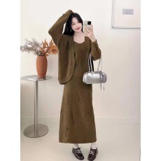 批发外贸款  <b class='q'>韩版</b>时尚复古慵懒风毛衣开衫+背心+破洞半身裙三件套装
