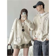 批发学院风情侣装ins开衫毛衣超火韩版高级感2025新款针织秋冬<b class='q'>外套</b>女