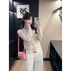 批发韩系氛围感碎花针织<b class='q'>开衫</b><b class='q'>女</b>款早春穿搭薄款毛衣外套独特漂亮小上衣