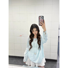 批发蓝色<b class='q'>镂空</b><b class='q'>针织</b>防晒<b class='q'>罩衫</b>女夏季2026新款设计感小众chic韩系长袖上衣