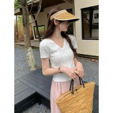 批发温柔小香风高级设计感麻花肌理感V领短袖针织衫女夏季新款短上衣