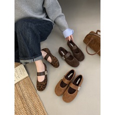 批发2025新款<b class='q'>复古</b>温柔风平底玛丽珍鞋绒面浅口金属一字带魔术贴单鞋女