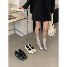 韩版方头水钻一字扣玛丽珍鞋女2026新款气质中跟单鞋