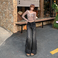 批发实拍~黑色美式辣妹<b class='q'>弹力</b>微喇<b class='q'>牛仔裤</b>女2026新款高腰显瘦毛边喇叭裤