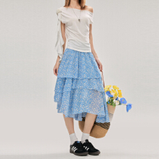 批发实拍~蓝色碎花印花半身裙女2026<b class='q'>夏</b>薄款蛋糕裙不规则下摆雪纺裙子